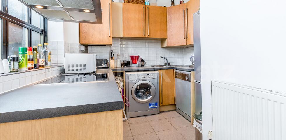 			FACTORY CONVERSION!, 1 Bedroom, 1 bath, 1 reception Flat			 Hertslet Road, HOLLOWAY